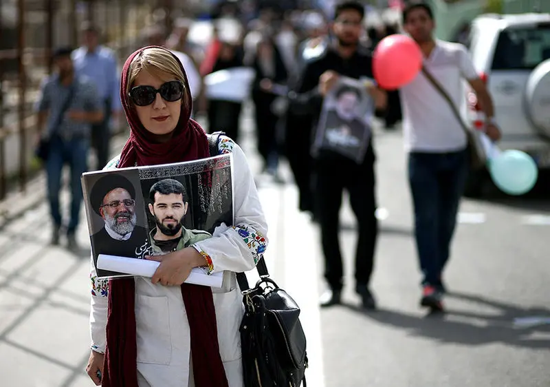 (تصاویر) همایش حامیان رئیسی در مصلای تهران