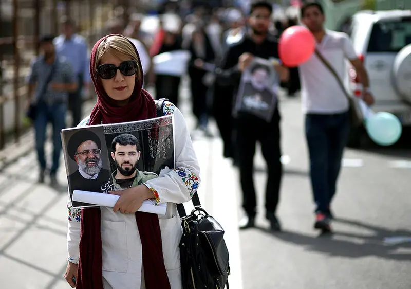 (تصاویر) همایش حامیان رئیسی در مصلای تهران
