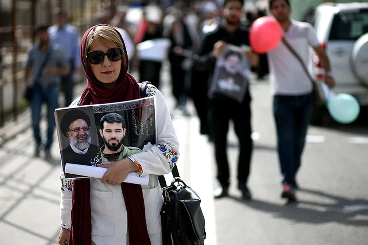 (تصاویر) همایش حامیان رئیسی در مصلای تهران