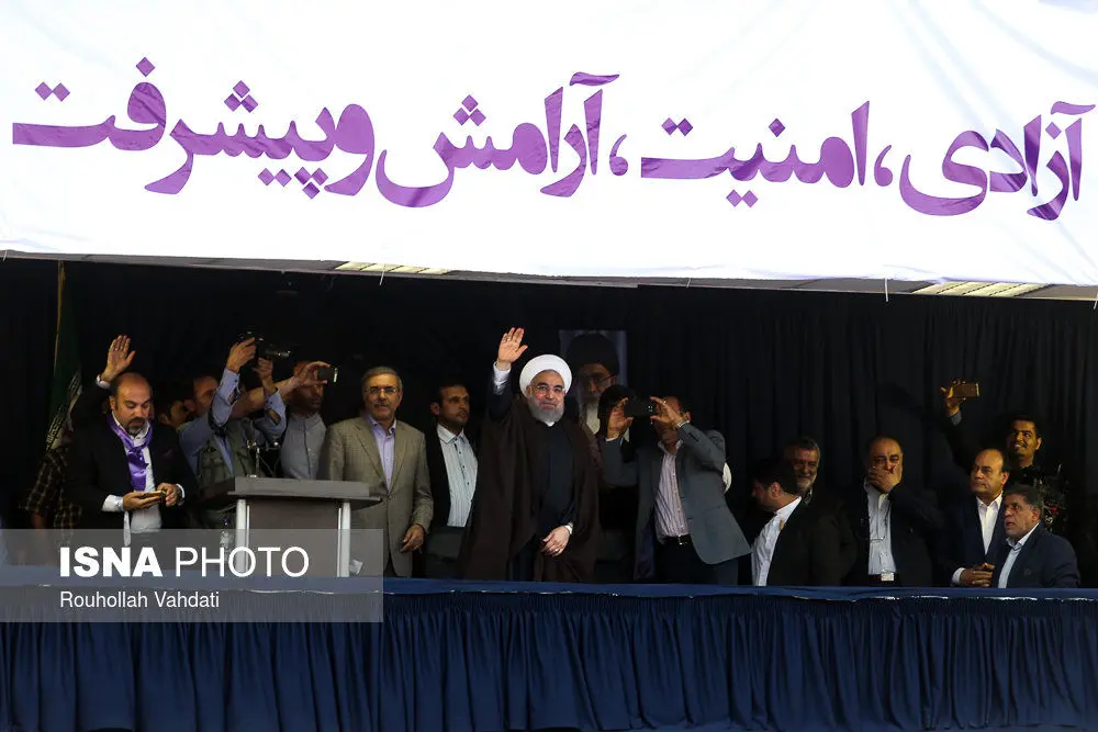 (تصاویر) استقبال از روحانی در اهواز