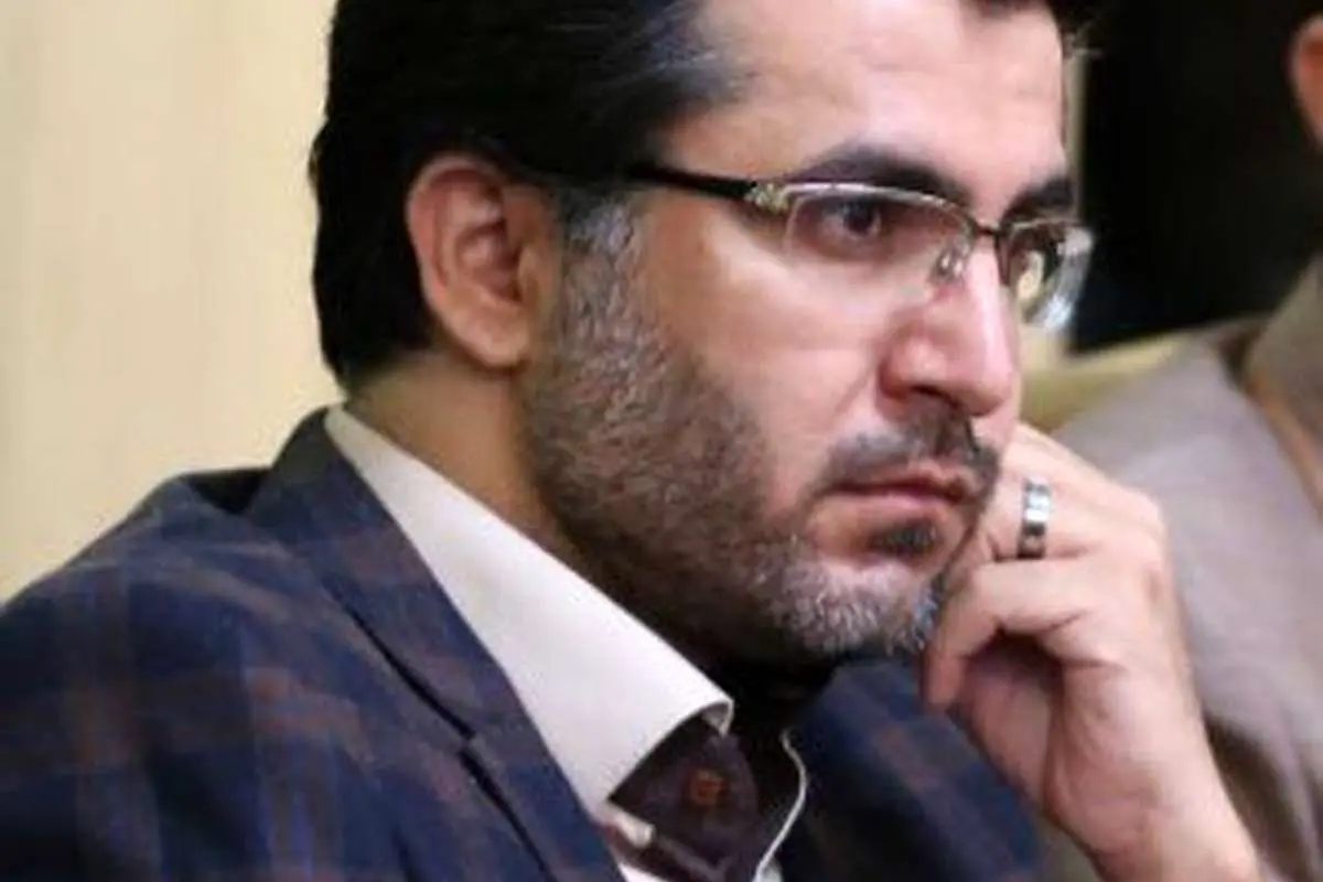 آیا مردم برای خروج از مشکلات اجتماعی باید رای بدهند؟