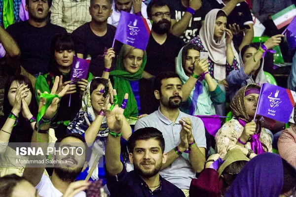 (تصاویر) جهانگیری در اجتماع هواداران در بوشهر