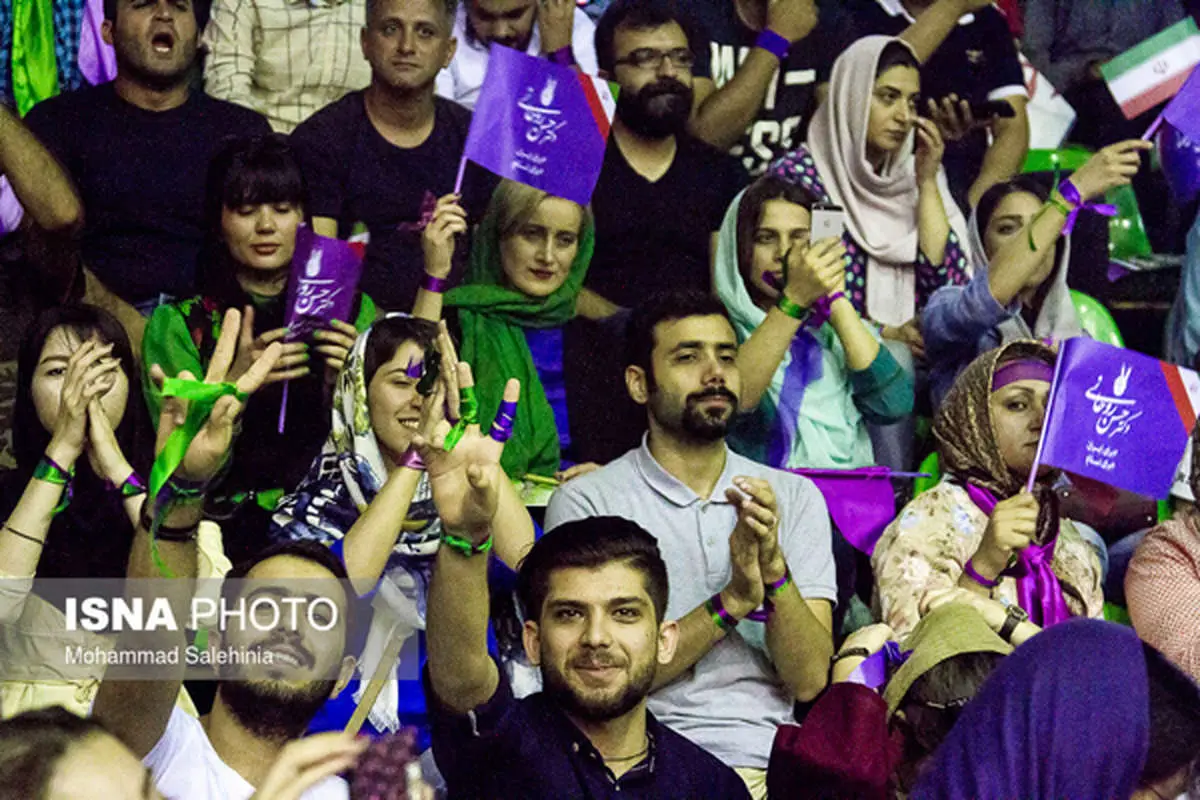 (تصاویر) جهانگیری در اجتماع هواداران در بوشهر