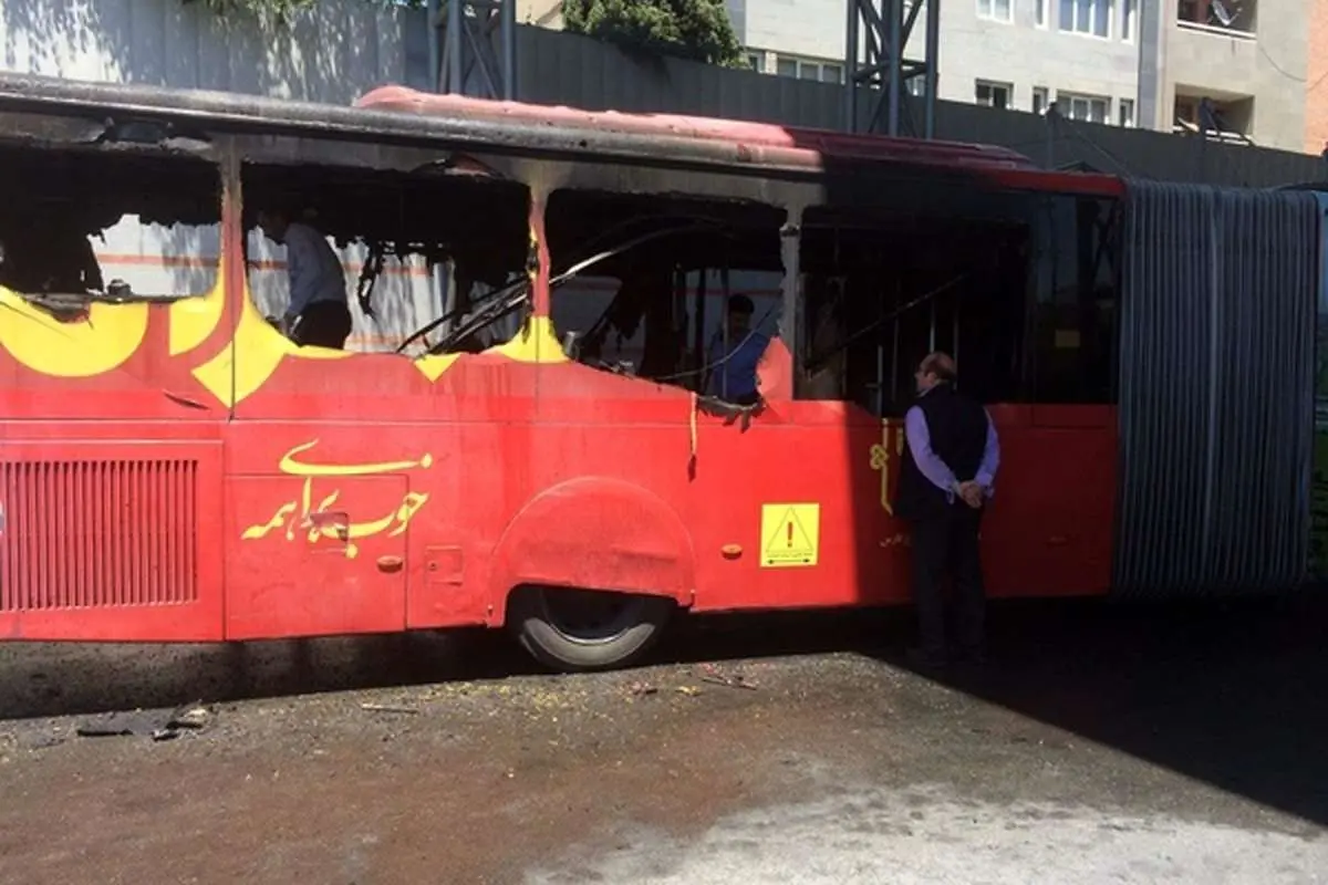 اتوبوس بیآرتی در پارکوی آتش گرفت