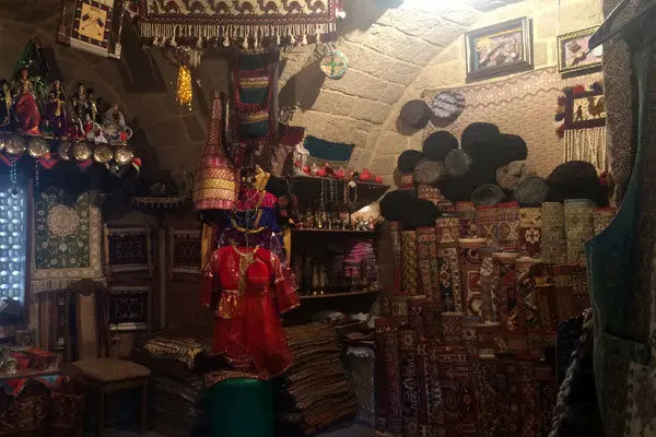 عرضه صنایع‌دستی ایران در باکو!
