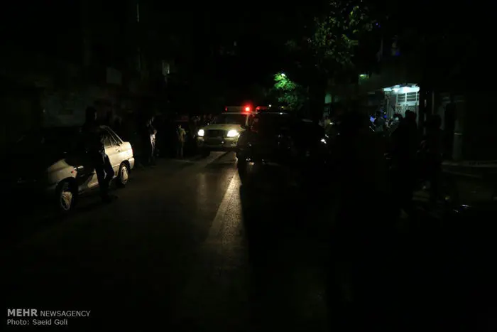 (تصاویر) انفجار مرگبار چاه فاضلاب در مشهد