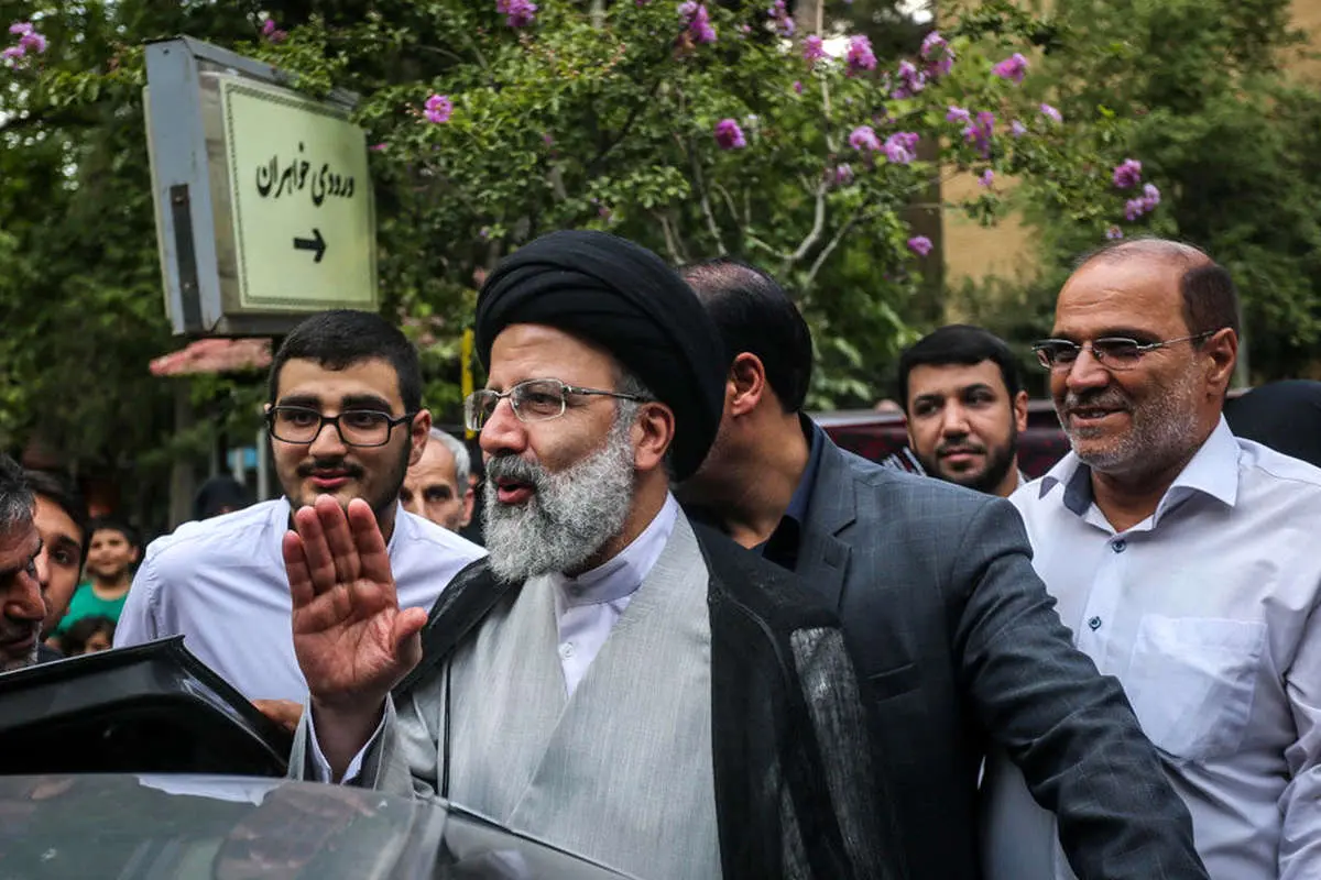 (تصاویر) مقامات در ترحیم همسر علمالهدی