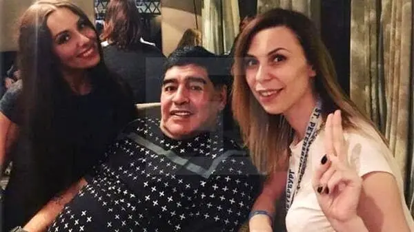 تعرض جنسی مارادونا به خبرنگار زن روسی!