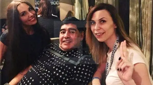 تعرض جنسی مارادونا به خبرنگار زن روسی!