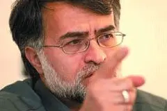 همه منتقدان را به یک چوب می رانند