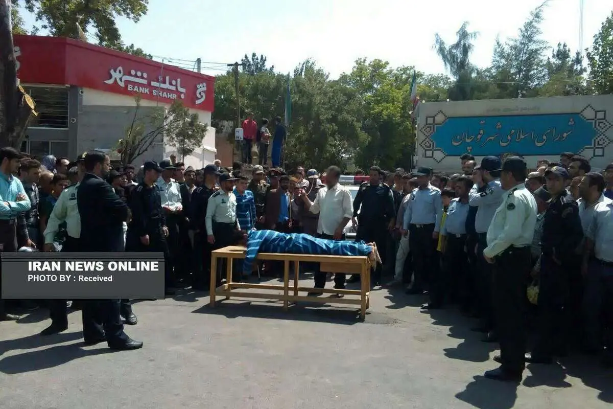 شلاق در ملاء عام اوباش در قوچان
