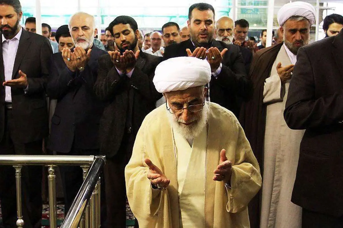 آیت الله جنتی کجا نماز خواند؟