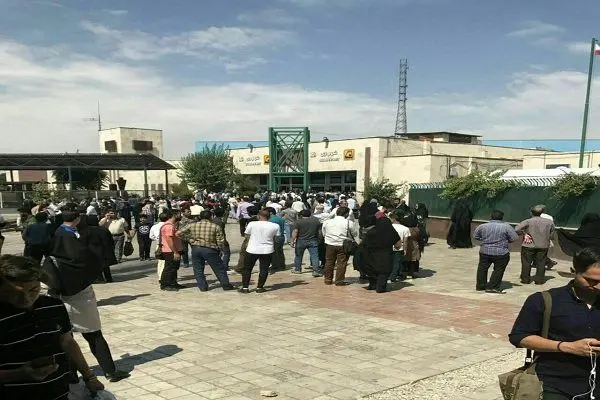 تیراندازی در مترو شهر ری/ حمله به یک روحانی با چاقو/ ضارب کشته شد