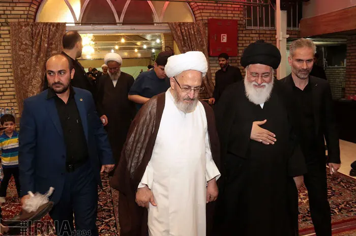 (تصاویر) فرزندان رهبرانقلاب در چهلم همسر علم الهدی