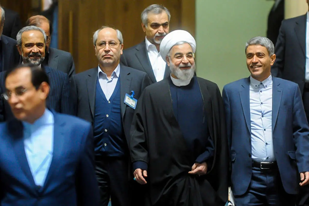 هشدار اقتصاددانان به روحانی