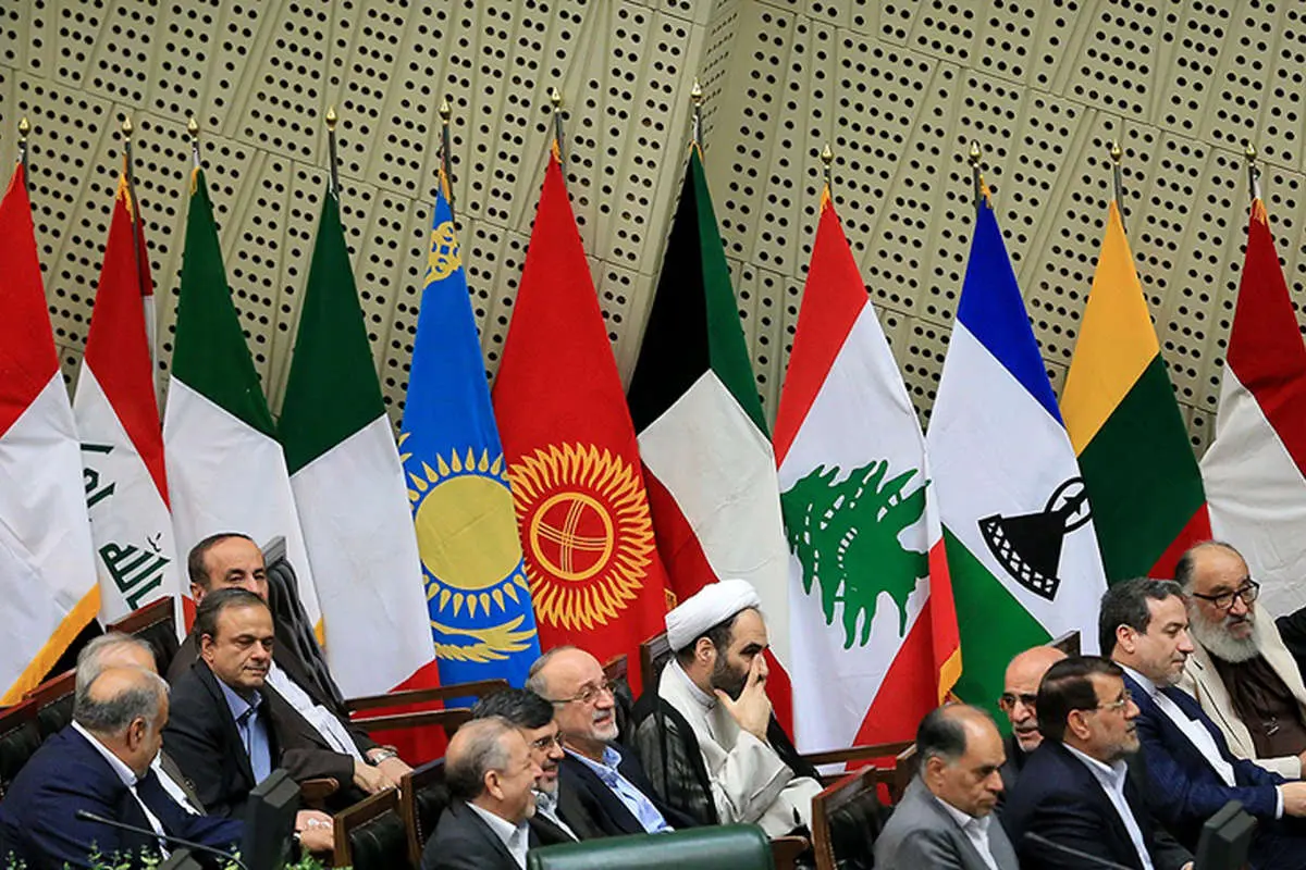(تصاویر) حواشی مراسم تحلیف رئیس جمهور