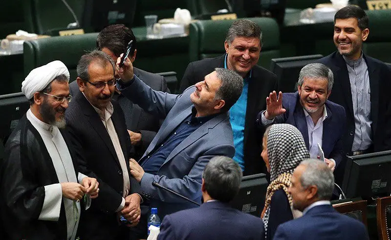 از جنجال سلفی تا جنجال غایبان