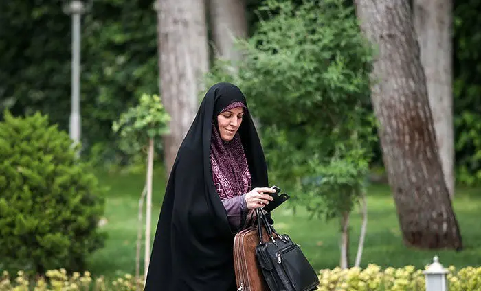 پیام به روحانی؛ "این زن باید بماند"!