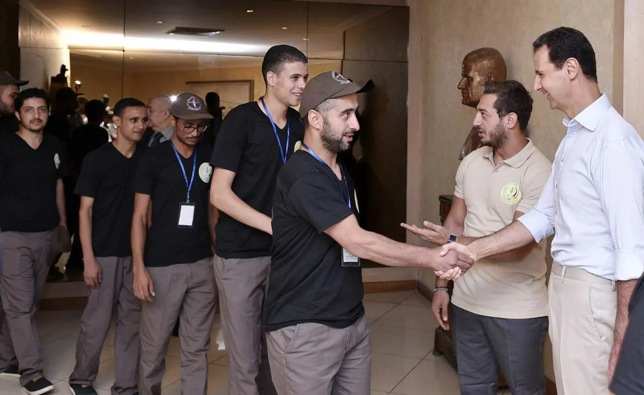 (تصاویر) دیدار جوانان عرب با بشار اسد