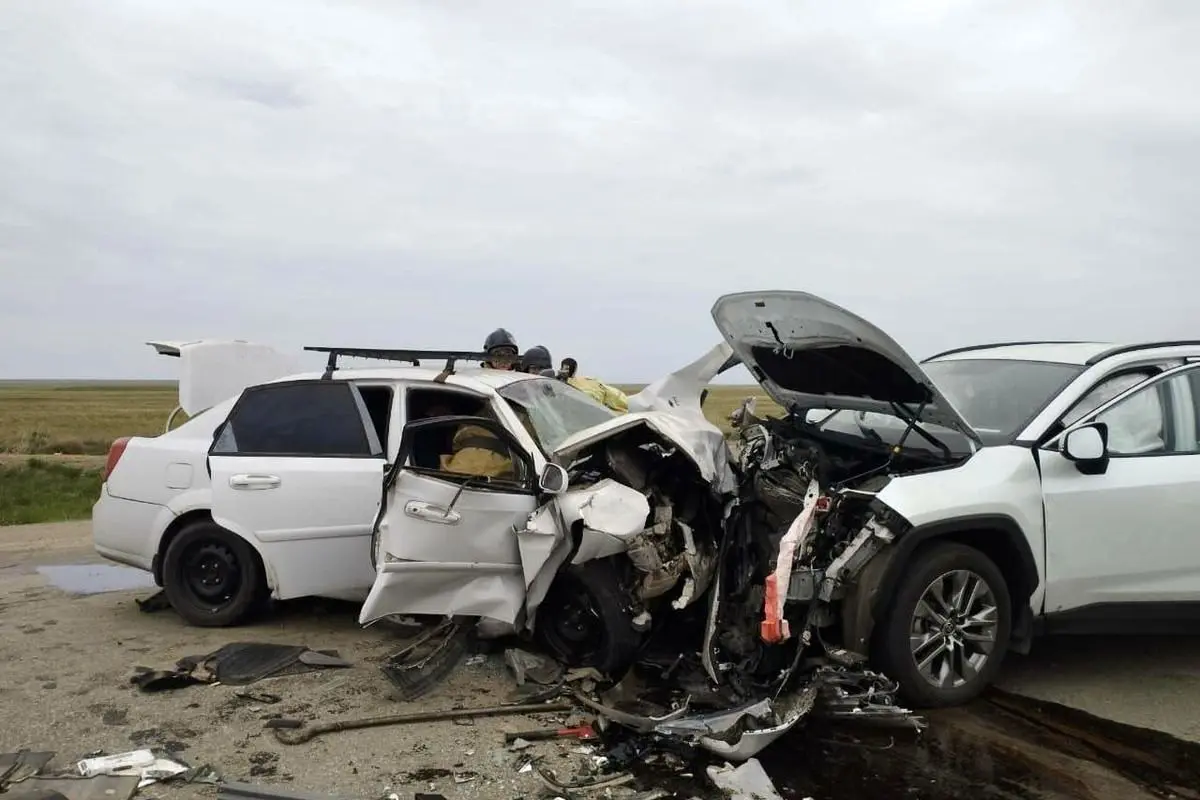 ببینید؛لحظه واژگونی خودرو و نجات معجزه‌آسای مادر و فرزندانش