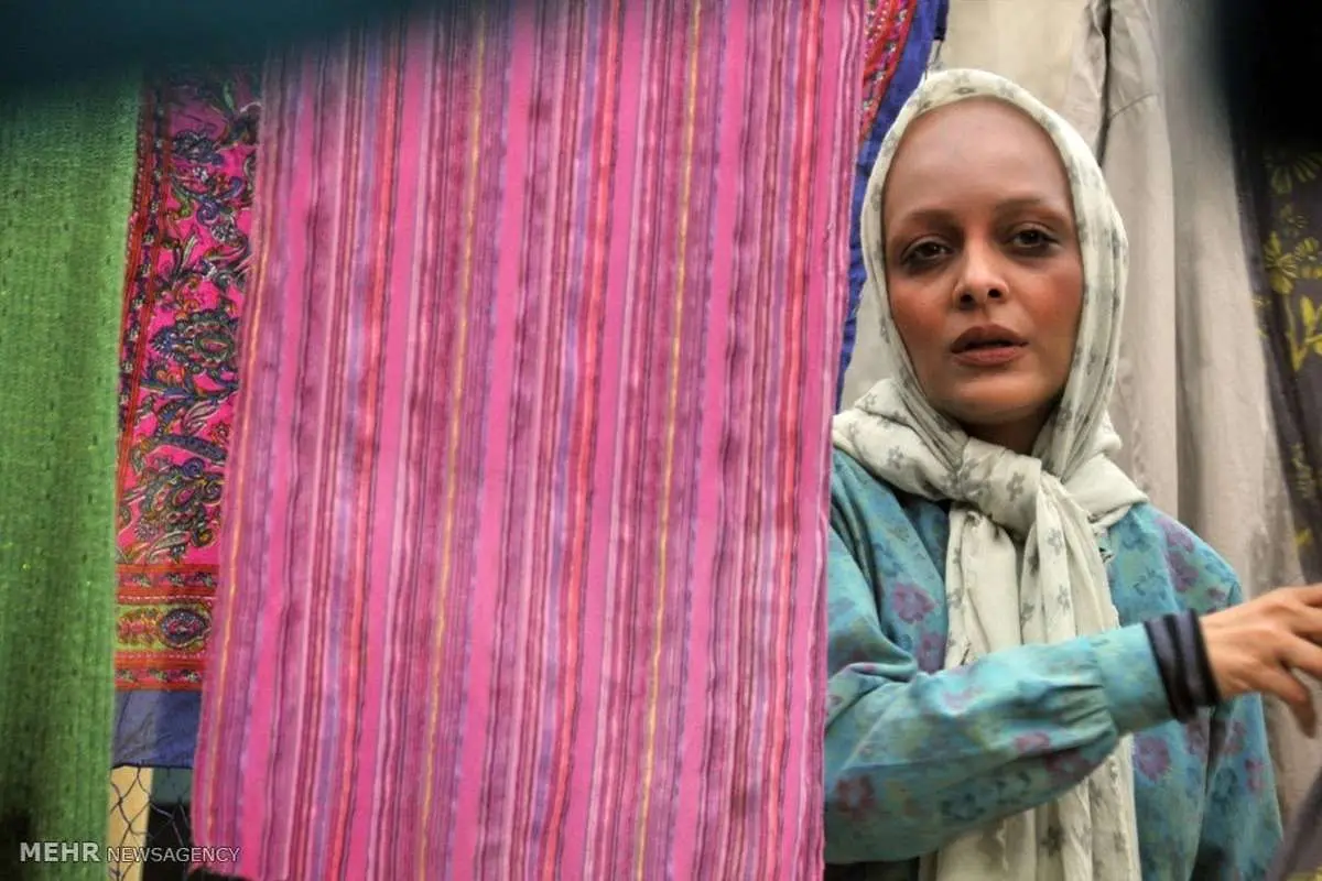 گریم متفاوت ساره بیات در یک فیلم