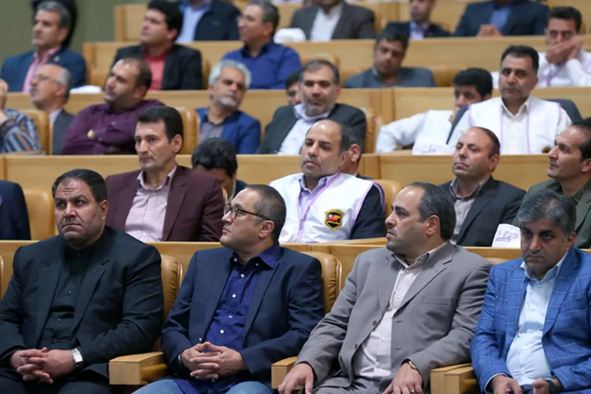 (تصاویر) تقدیر اسحاق جهانگیری از رامبد جوان