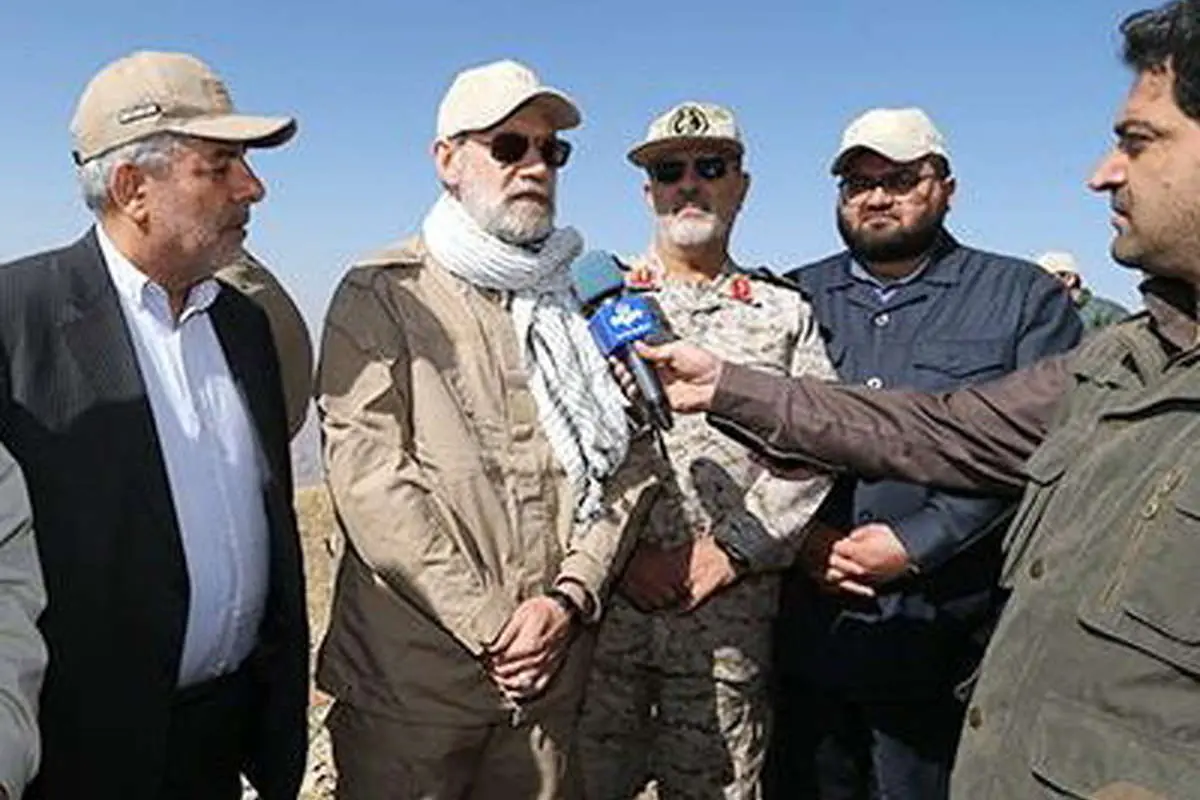 (تصاویر) علی لاریجانی با لباس نظامی در صفر مرزی