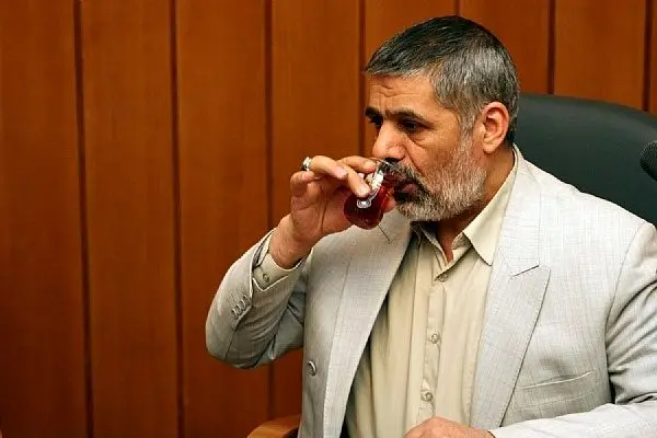 چرا "حسین فدایی" کنارگیری کرد؟