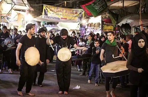 اینجا باران اشک می‌بارد