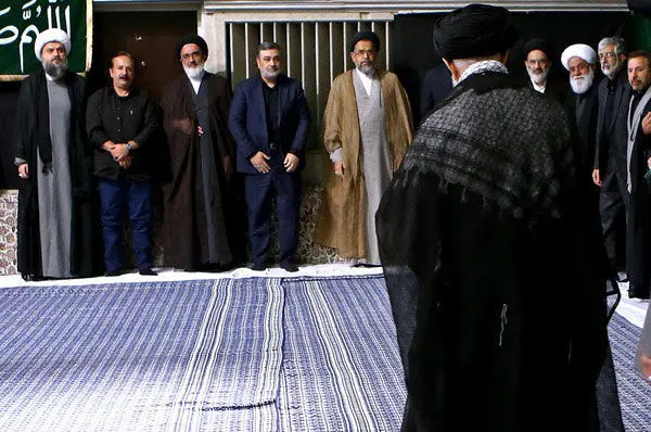 (تصاویر) سومین شب عزاداری در حضور رهبر انقلاب