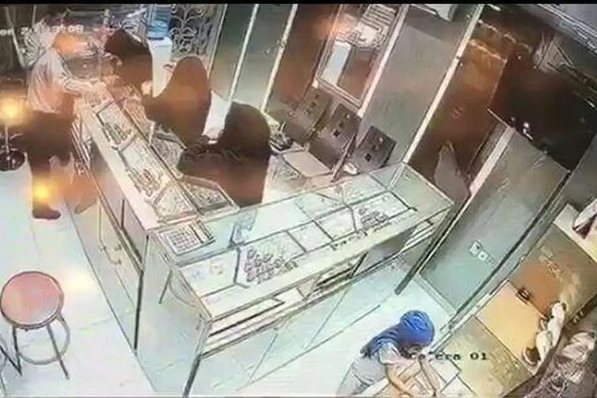 (تصویر) پلیس در جستجوی 3 زن دزد
