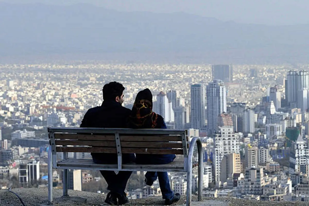 چرا تکزیستی در ایران افزایش یافته است؟