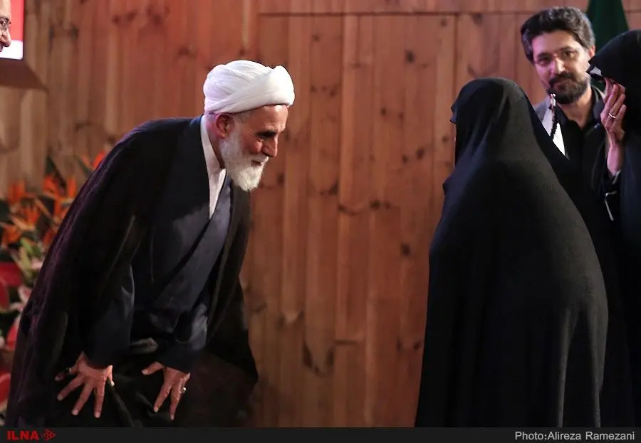 (تصویر) احترام ویژه ناطق‌نوری به همسر آیت‌الله هاشمی