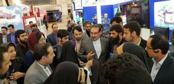 شمخانی: موسوی و کروبی در حصر نیستند