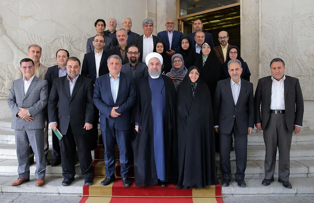 در مورد «هموطن زرتشتی» بر مبنای حقوق شهروندی عمل شود