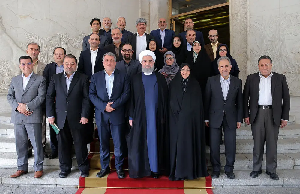 در مورد «هموطن زرتشتی» بر مبنای حقوق شهروندی عمل شود