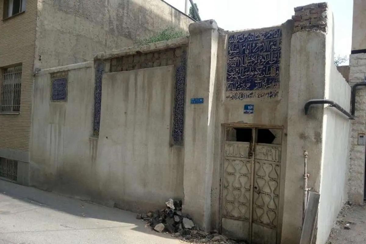 نمازِ صبح را بر این مسجد حرام کردند!