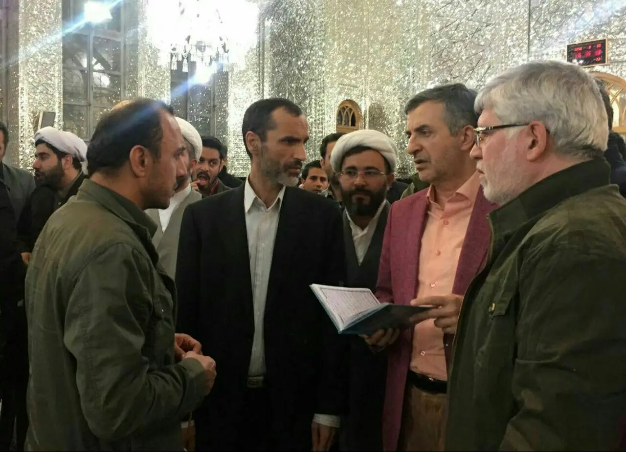 (عکس) بازگشت یاران احمدی‌نژاد به حرم عبدالعظیم(ع)