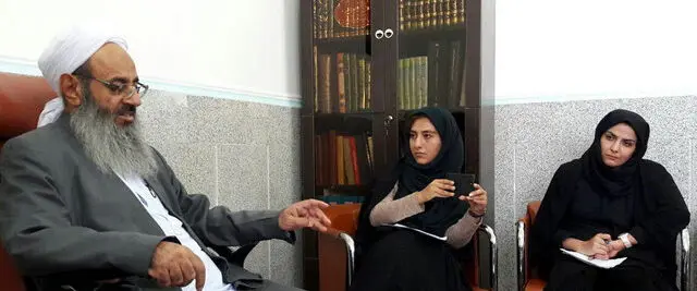 مولوی عبدالحمید: توصیه کردم به رئیسی رای دهند