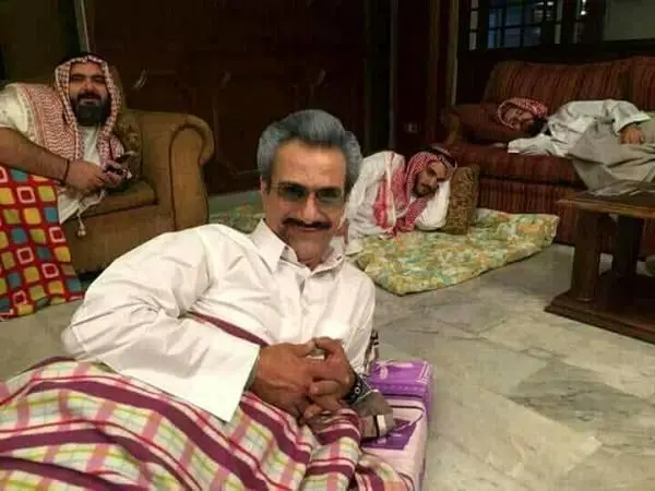 (تصاویر) ماجرای سلفی‌ شاهزاده‌های سعودی در بازداشتگاه!