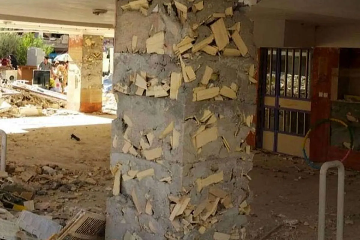 عکس عجیب از ستون مسکن مهر پس از زلزله