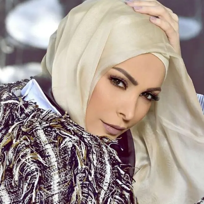 (تصاویر) امل حجازی خواننده معروف لبنانی محجبه شد