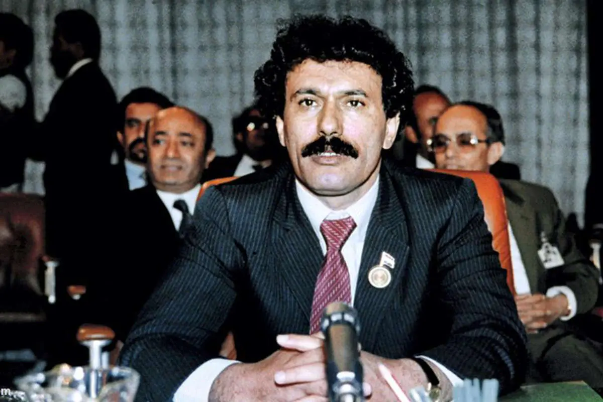 مردی که با مارها می‌رقصید!