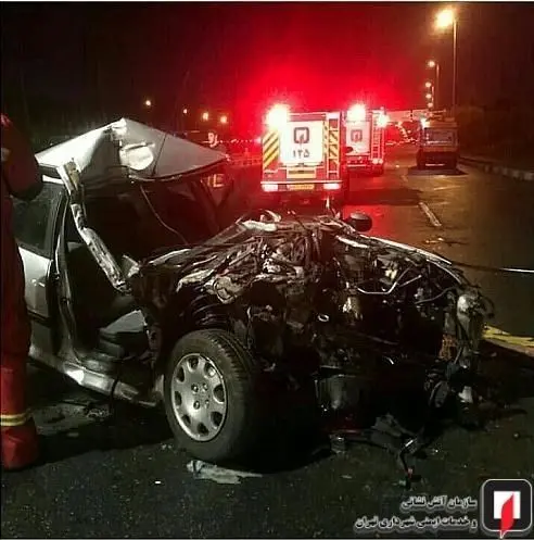 (عکس) متلاشی شدن پژو ۲۰۶ و مرگ دختر جوان
