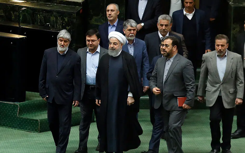 (تصاویر) تقدیم لایحه بودجه توسط روحانی به مجلس