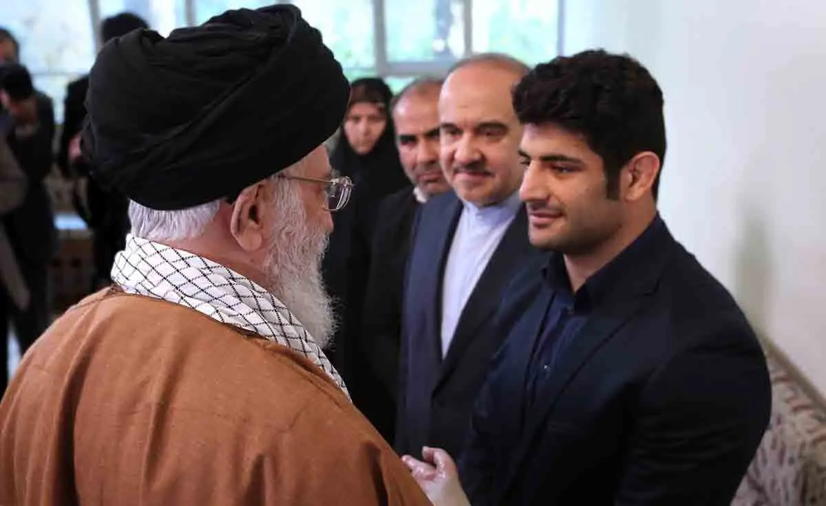 (تصاویر) دیدار علیرضا کریمی با رهبر انقلاب