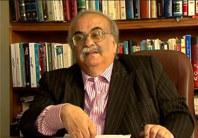 زیباکلام تاریخ نمی خواند!