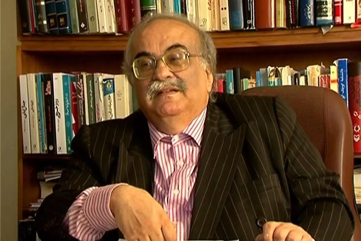 زیباکلام تاریخ نمی خواند!