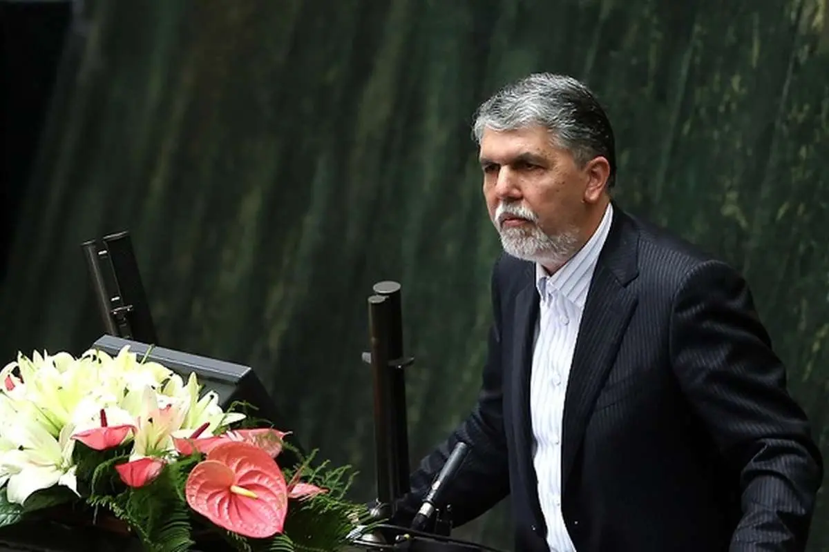"وزیر ارشاد" زیر تیغ