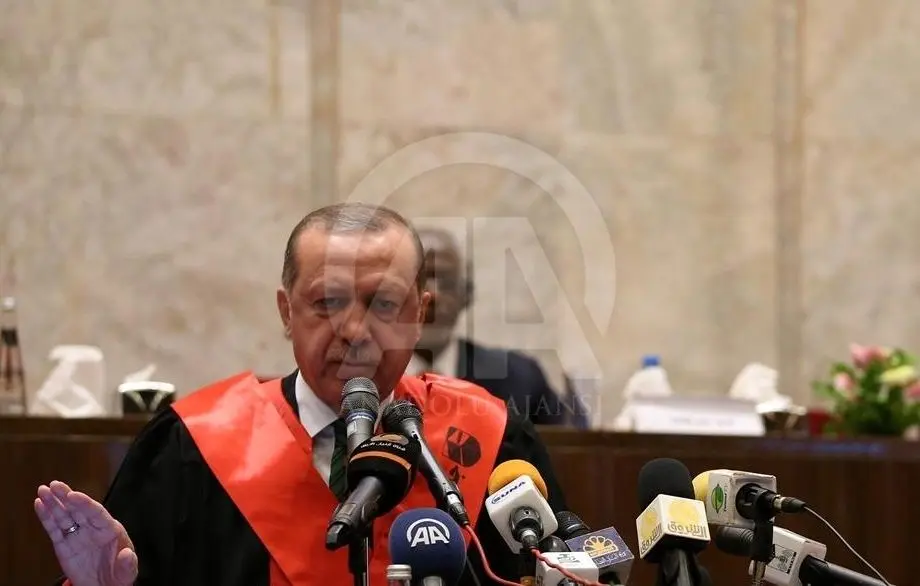 (تصویر) اردوغان در سودان دکترا گرفت